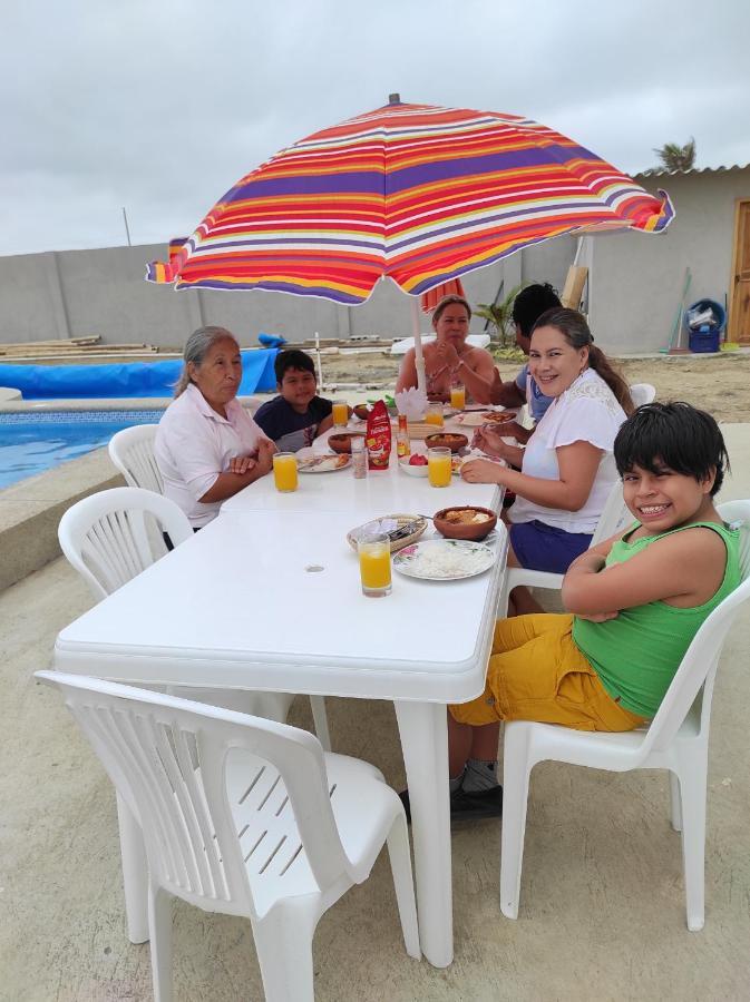 Hostal Las Garzas Del Pelado Playas Bagian luar foto
