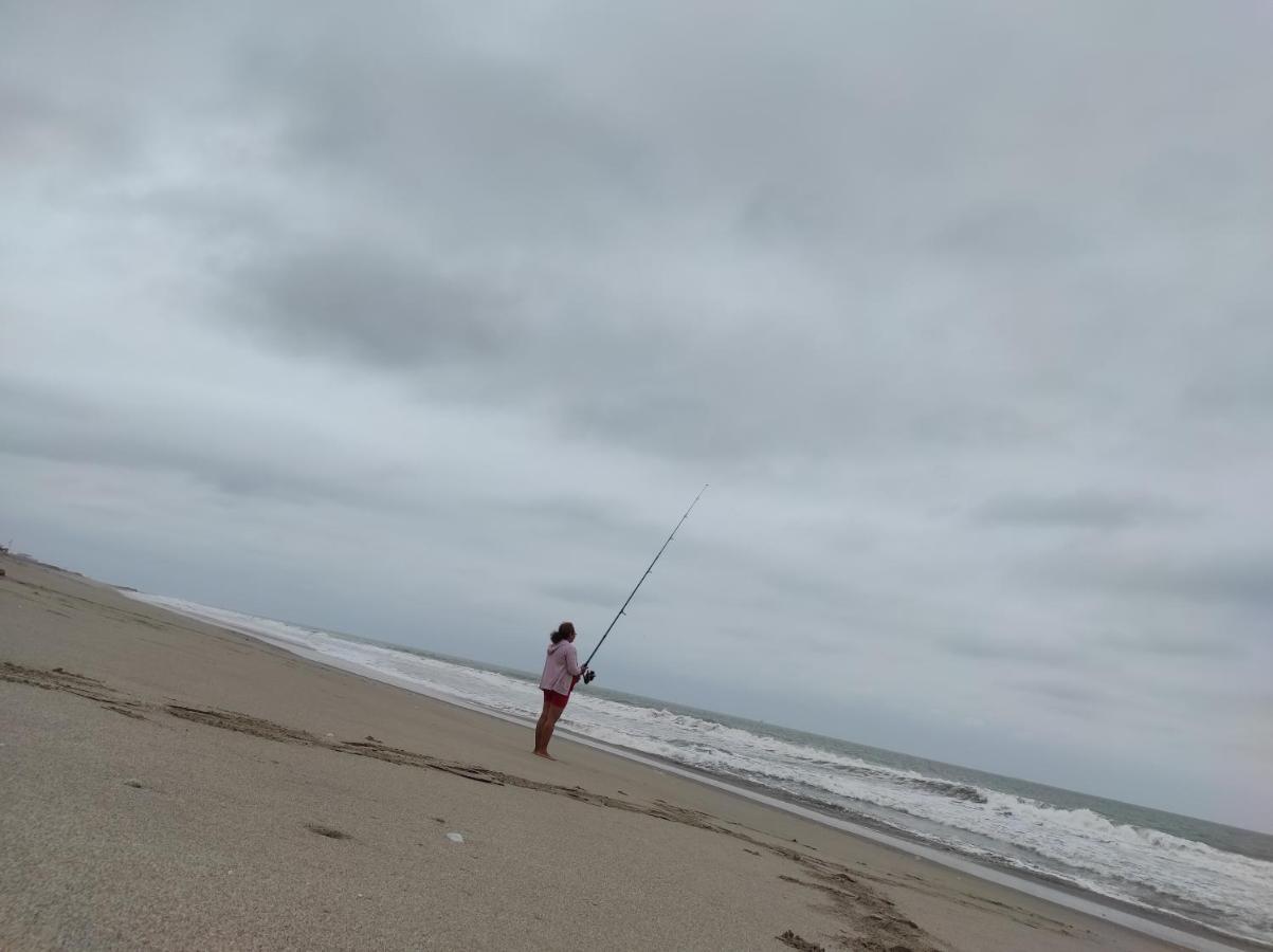 Hostal Las Garzas Del Pelado Playas Bagian luar foto