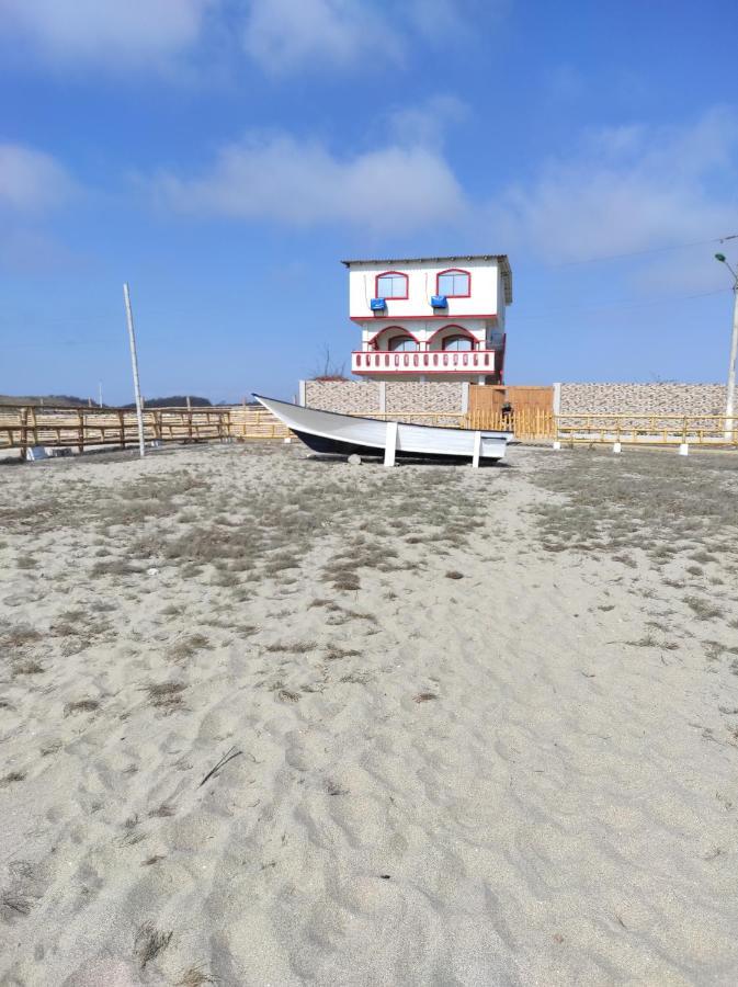 Hostal Las Garzas Del Pelado Playas Bagian luar foto