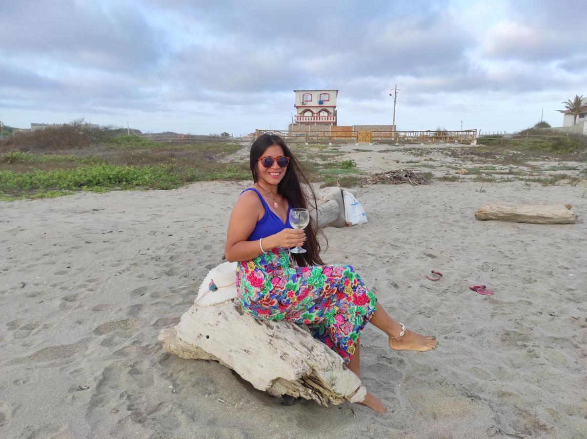 Hostal Las Garzas Del Pelado Playas Bagian luar foto